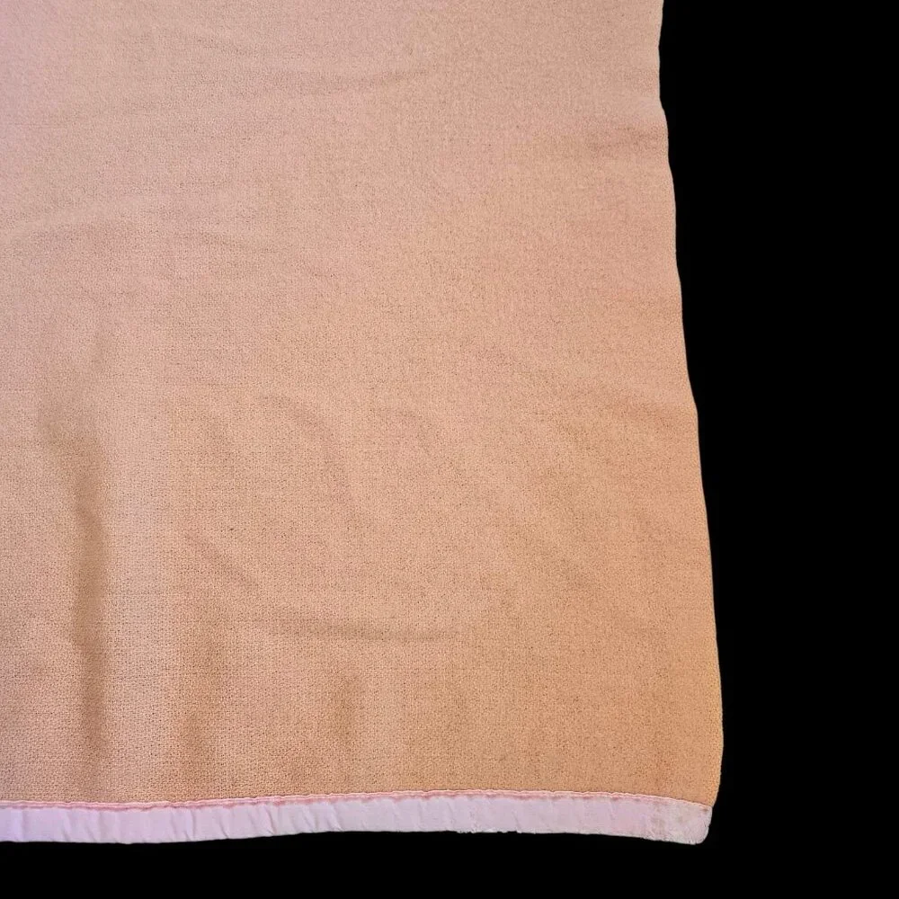 VTG Peach‎ Pink Wool Blanket Marshall Field Gina Belgium Twin Or Full Size Soft